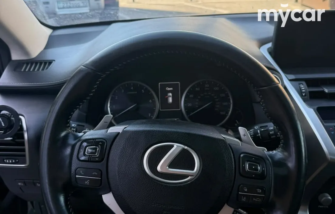 Lexus NX 2018