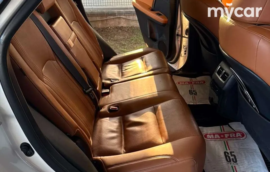 Lexus RX 2020