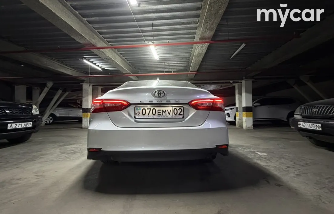 Toyota Camry 2019