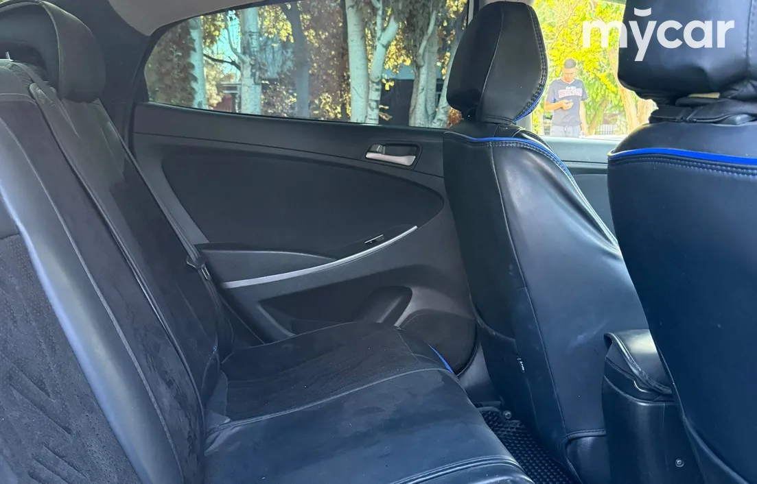 Hyundai Accent 2014