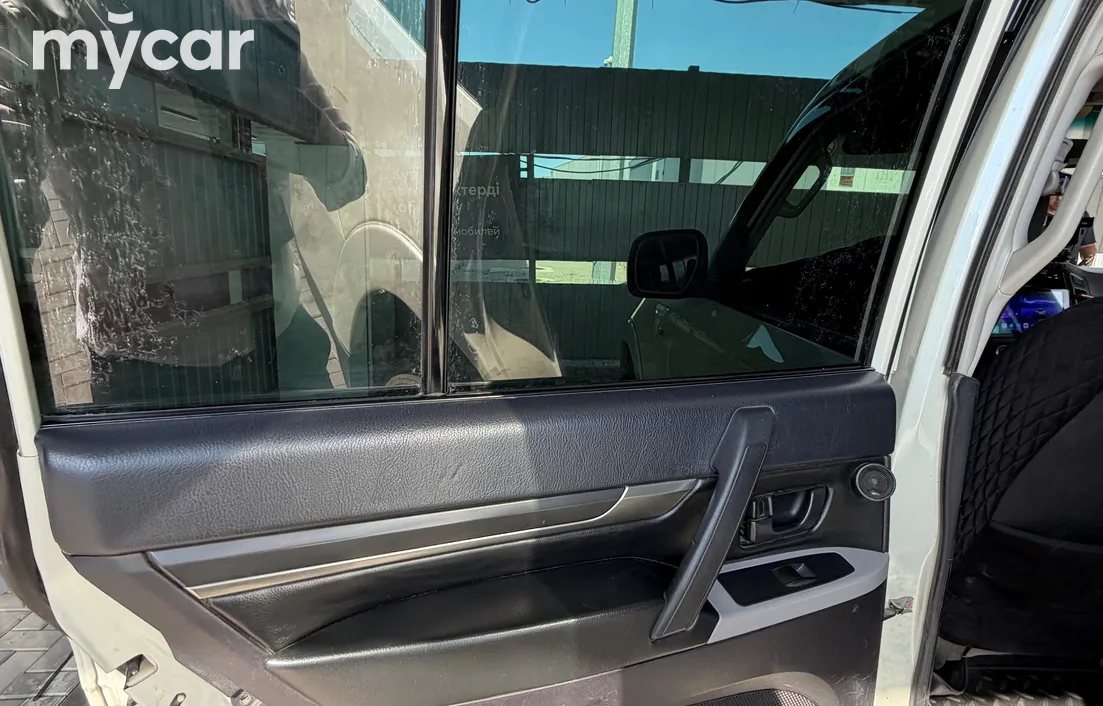 Mitsubishi Pajero 2008