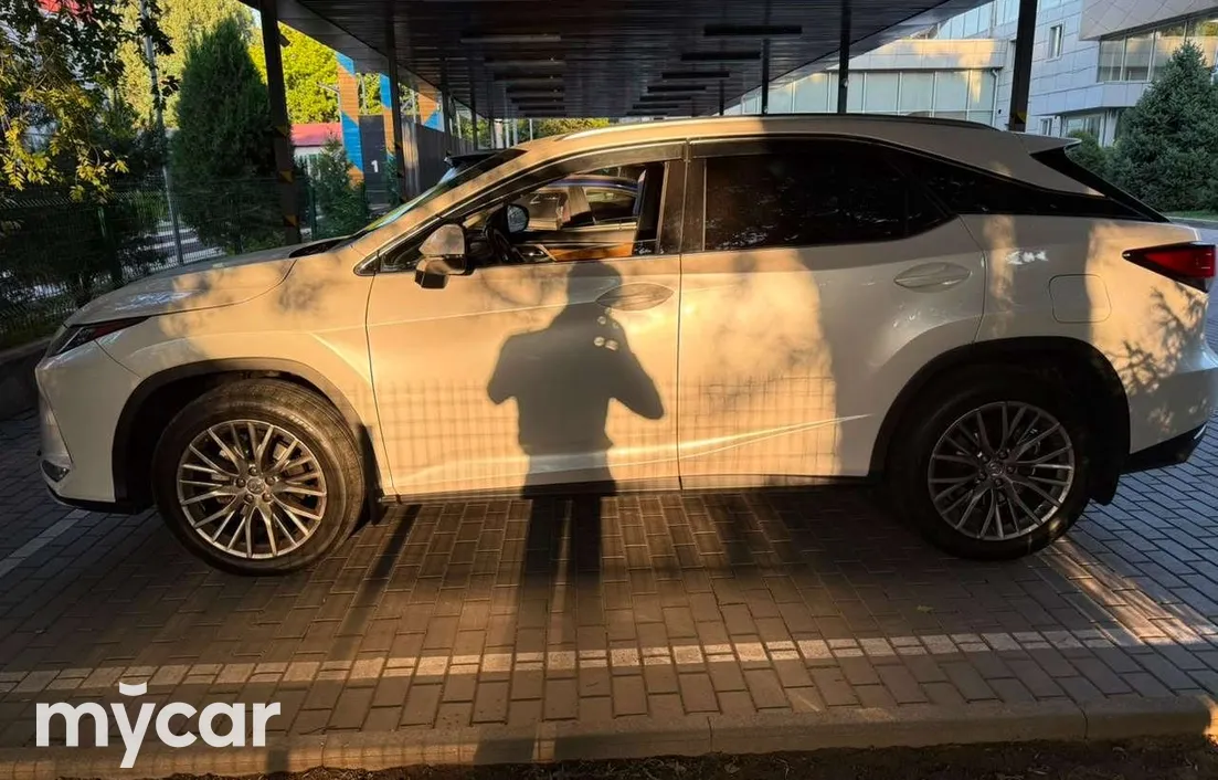Lexus RX 2020