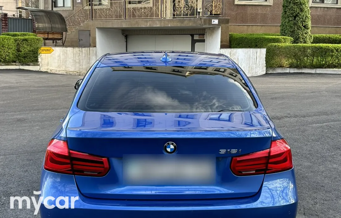 BMW 3 серия 2017
