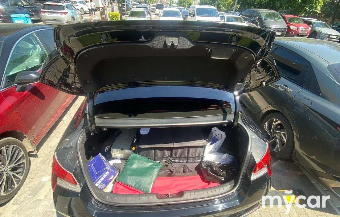 Hyundai Elantra 2022