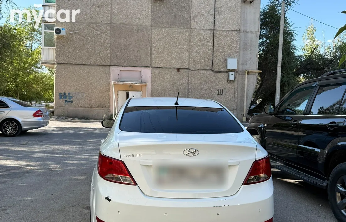 Hyundai Accent 2014