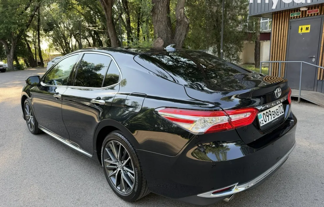 Toyota Camry 2023
