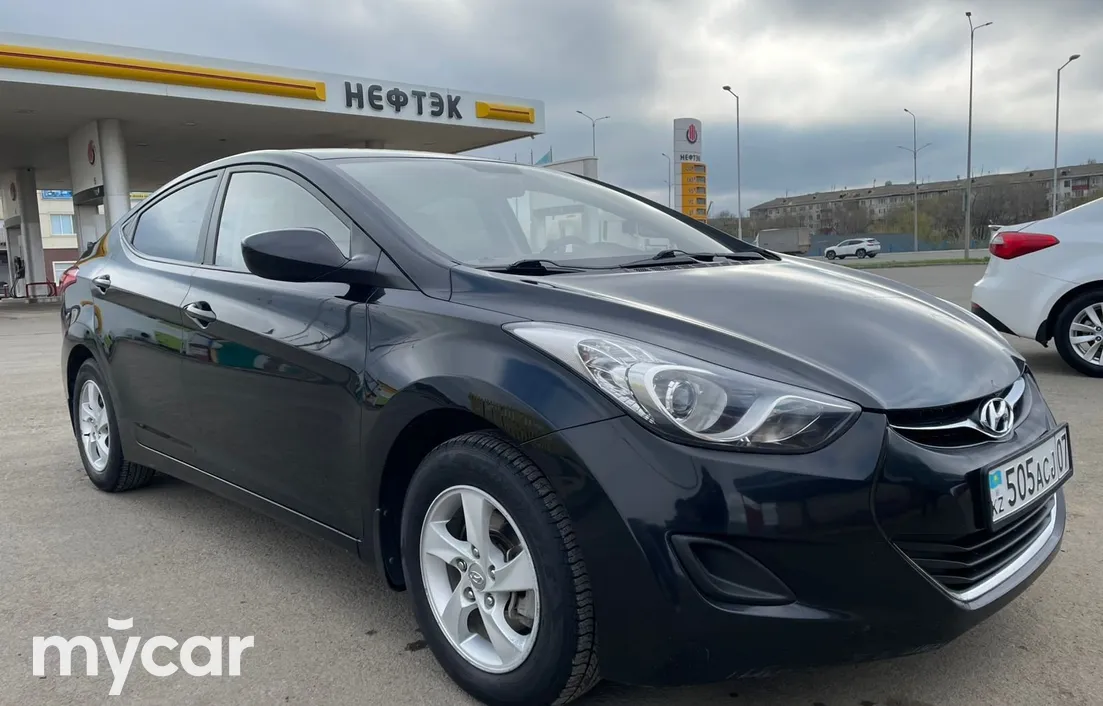 Hyundai Elantra 2013