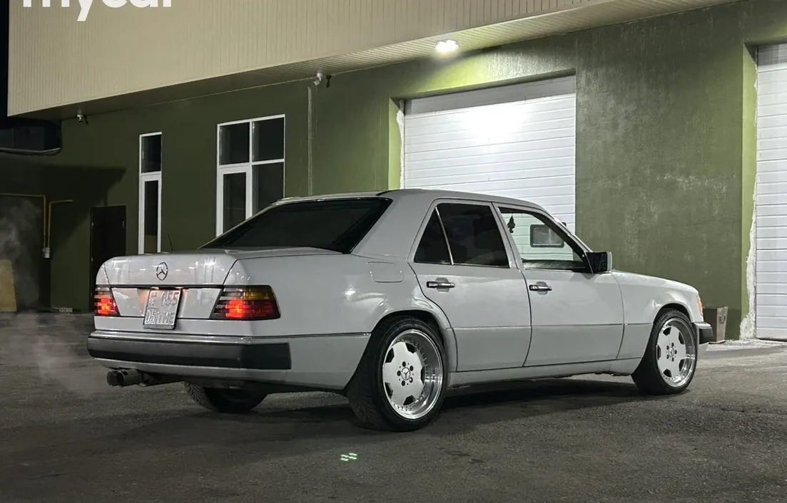 Mercedes-Benz E-Класс 1991