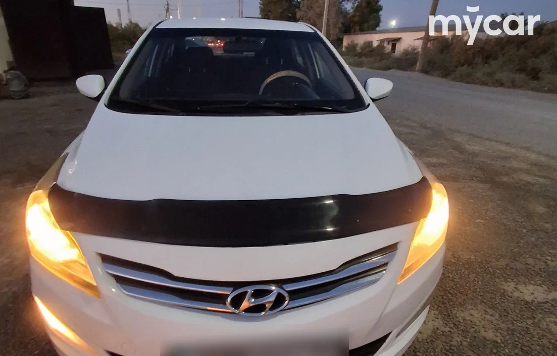 Hyundai Accent 2015