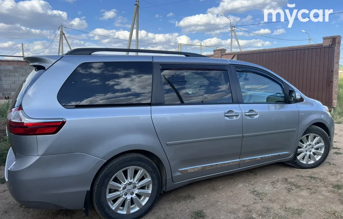 Toyota Sienna 2017