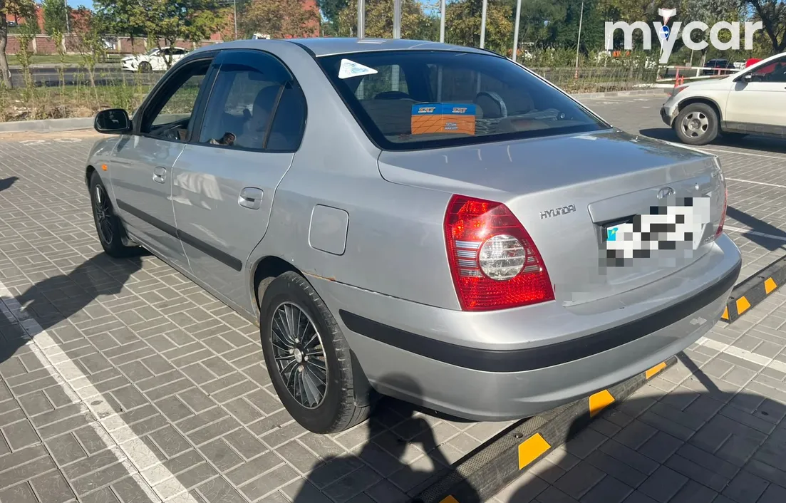 Hyundai Elantra 2004