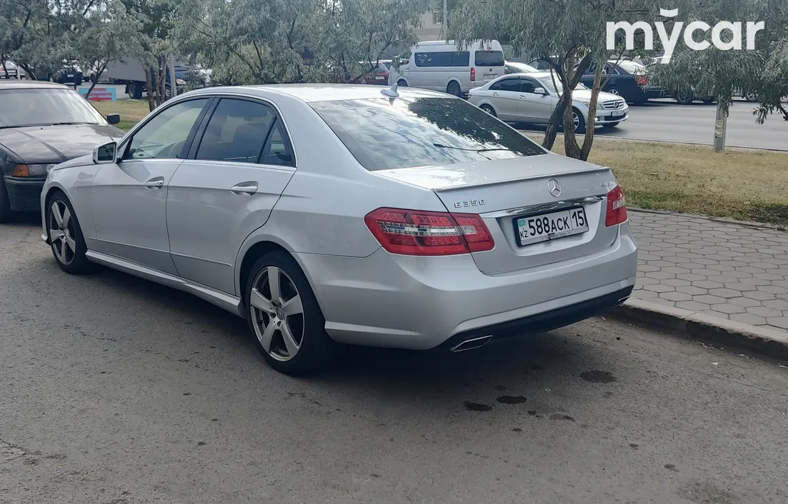 Mercedes-Benz E-Класс 2011