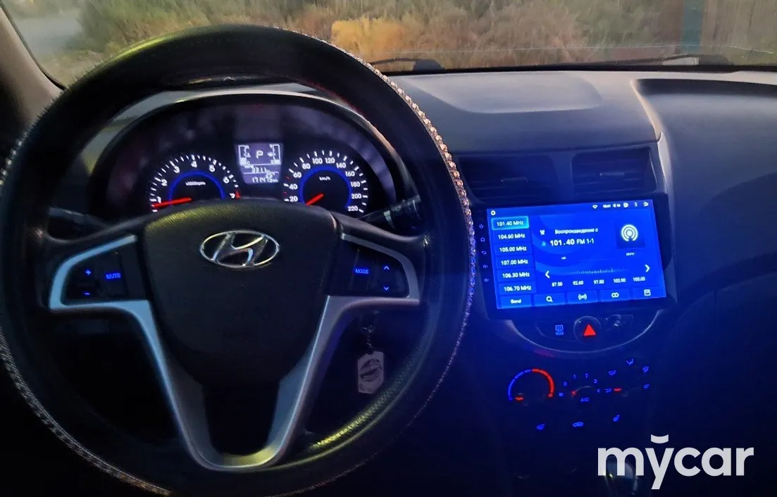 Hyundai Accent 2015