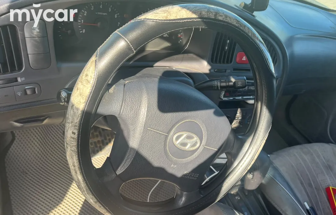 Hyundai Elantra 2004