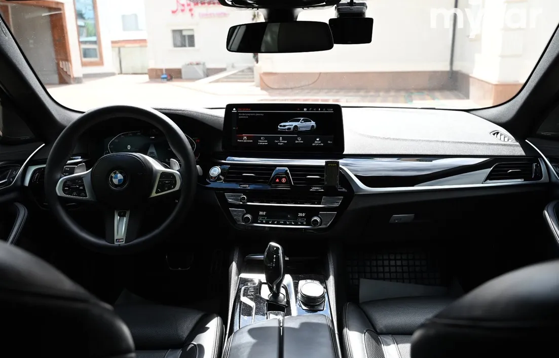 BMW 5 серия 2022