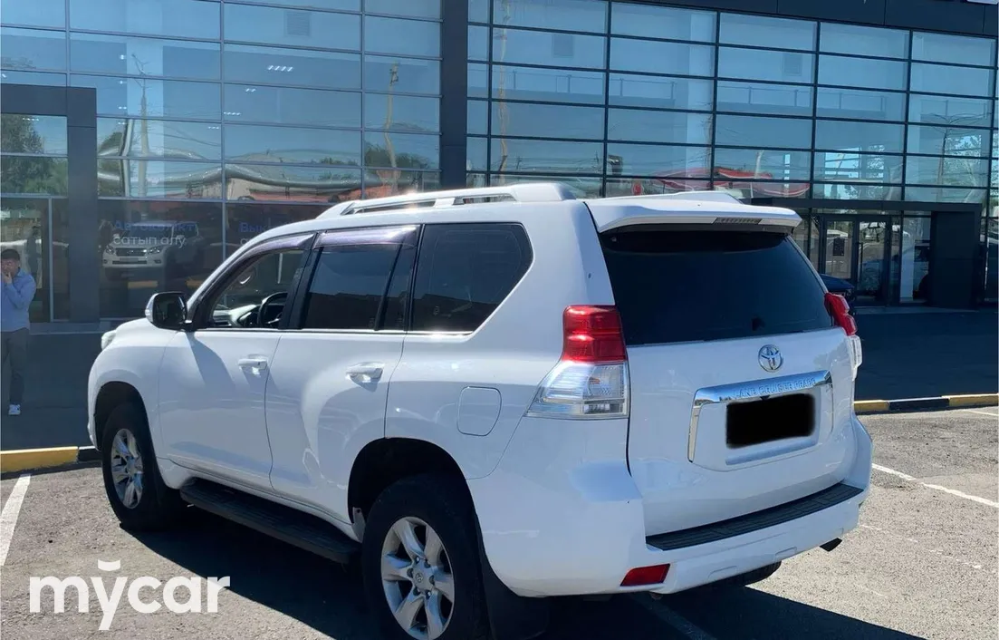 Toyota Land Cruiser Prado 2013