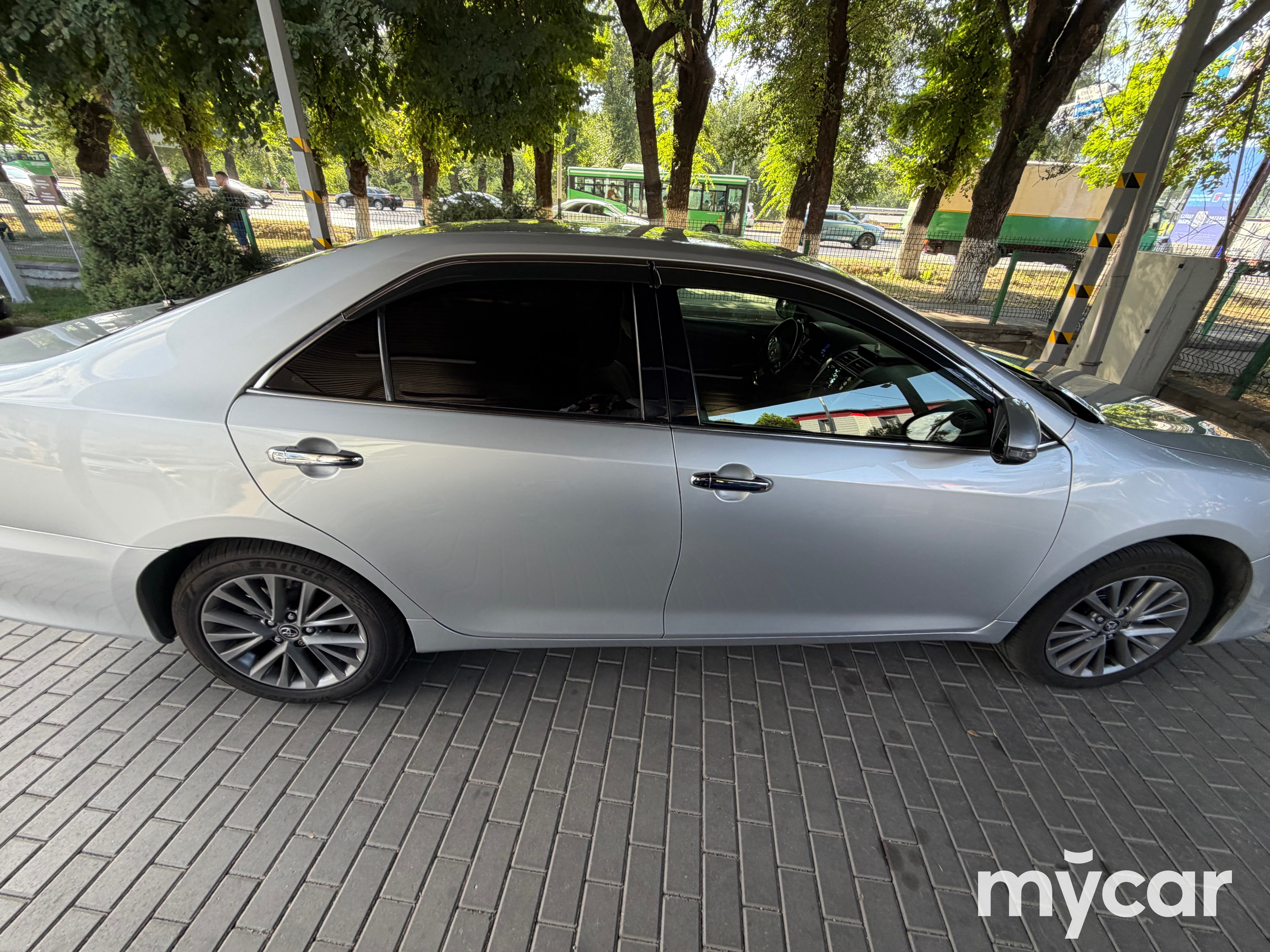 Toyota Camry 2015