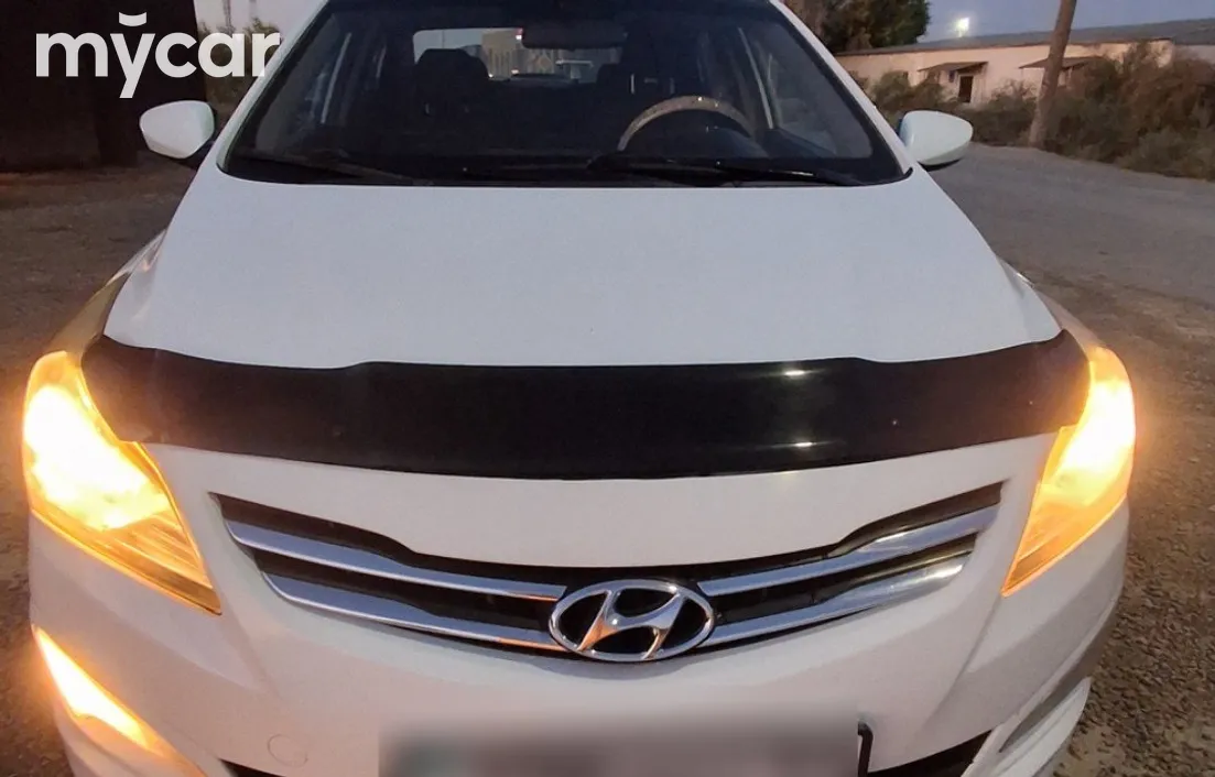 Hyundai Accent 2015
