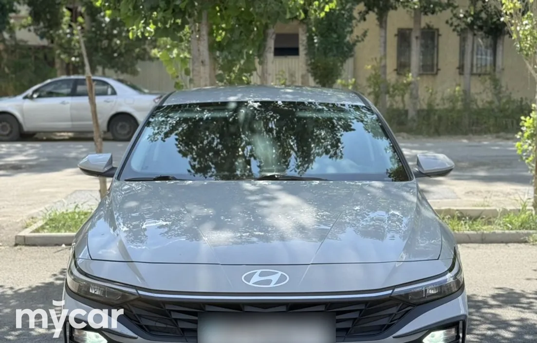 Hyundai Elantra 2024
