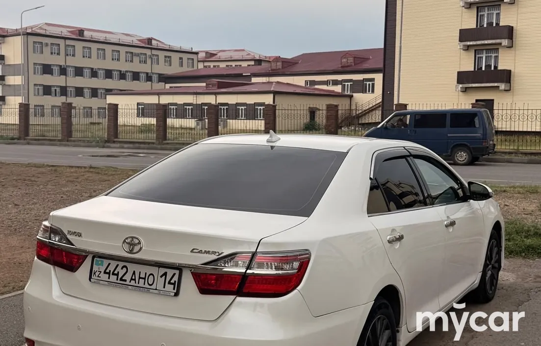 Toyota Camry 2015