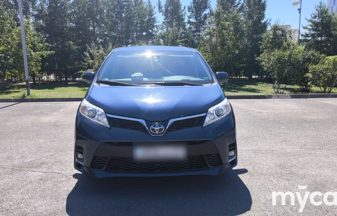 Toyota Sienna 2020