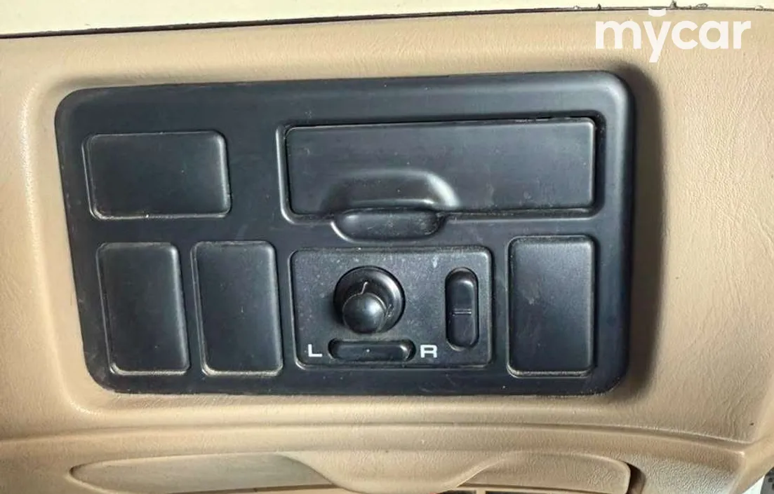 Nissan Presage 1998