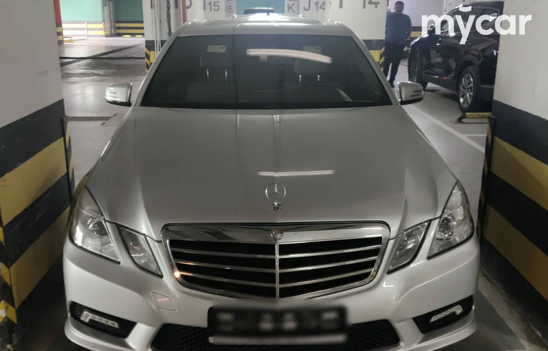 Mercedes-Benz E-Класс 2011