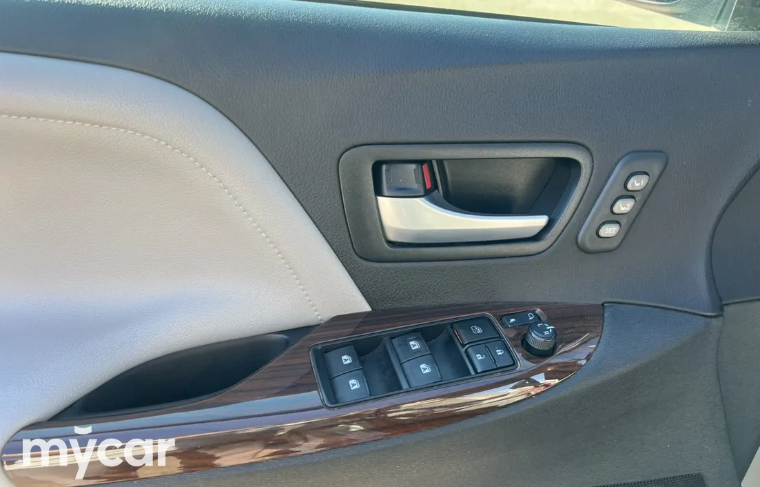 Toyota Sienna 2017