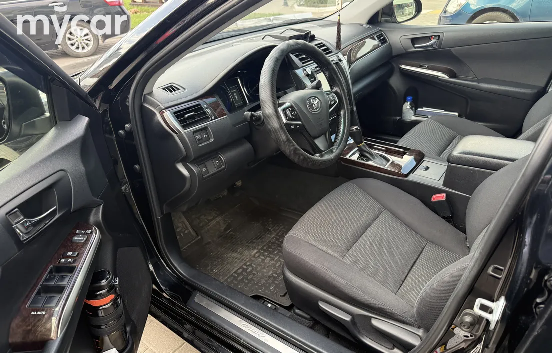 Toyota Camry 2017