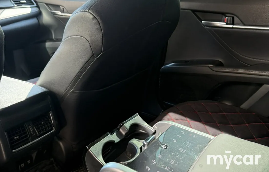 Toyota Camry 2021