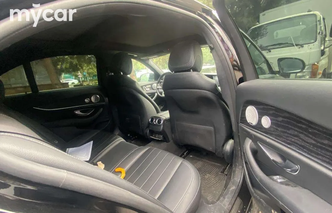 Mercedes-Benz E-Класс 2019