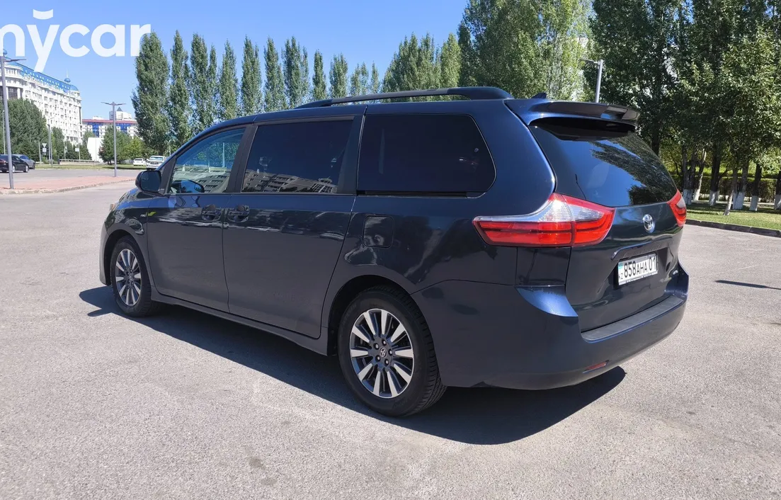 Toyota Sienna 2020