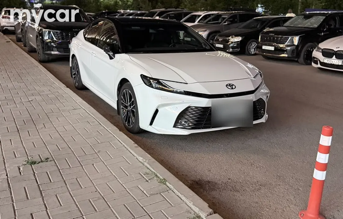 Toyota Camry 2025
