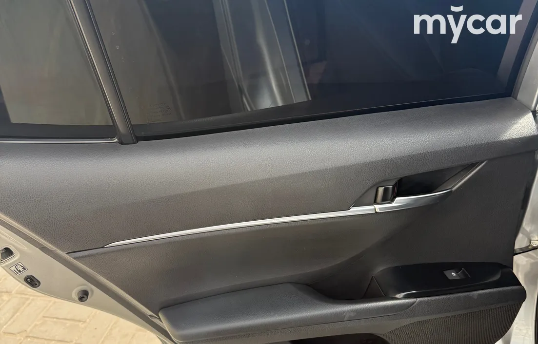 Toyota Camry 2019
