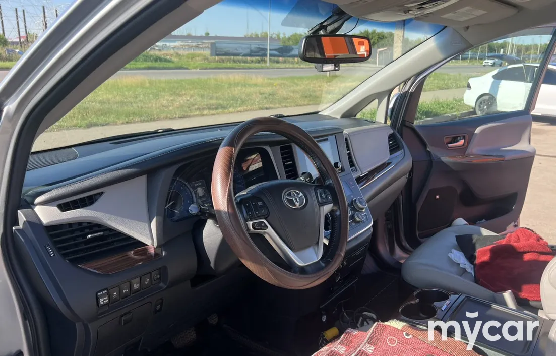 Toyota Sienna 2017