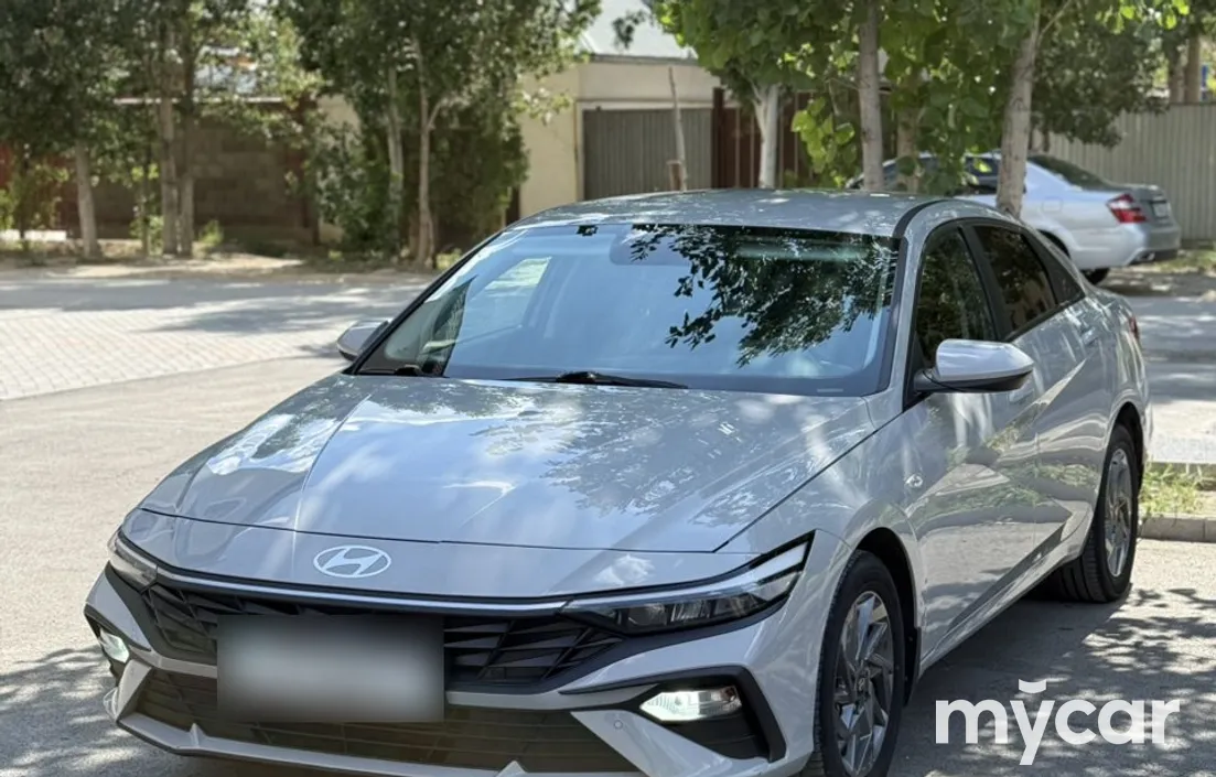 Hyundai Elantra 2024