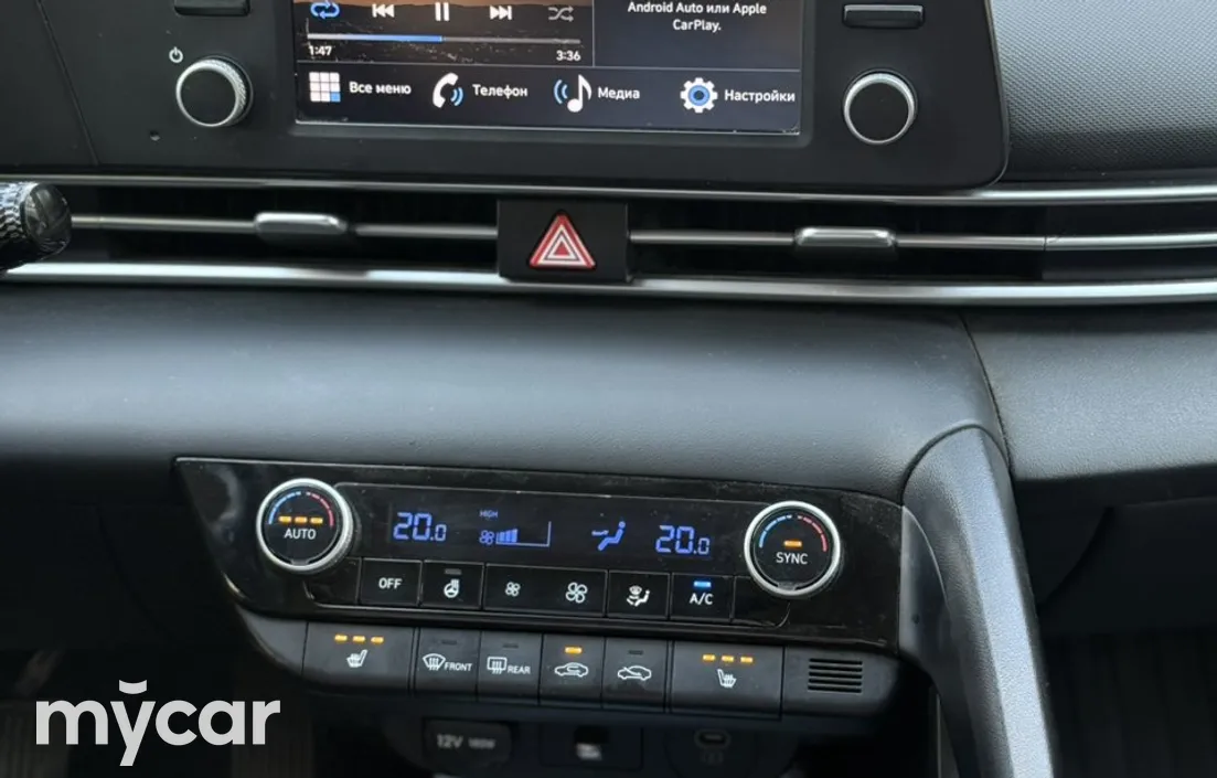 Hyundai Elantra 2024