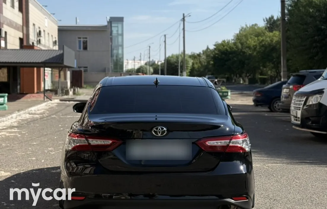 Toyota Camry 2021