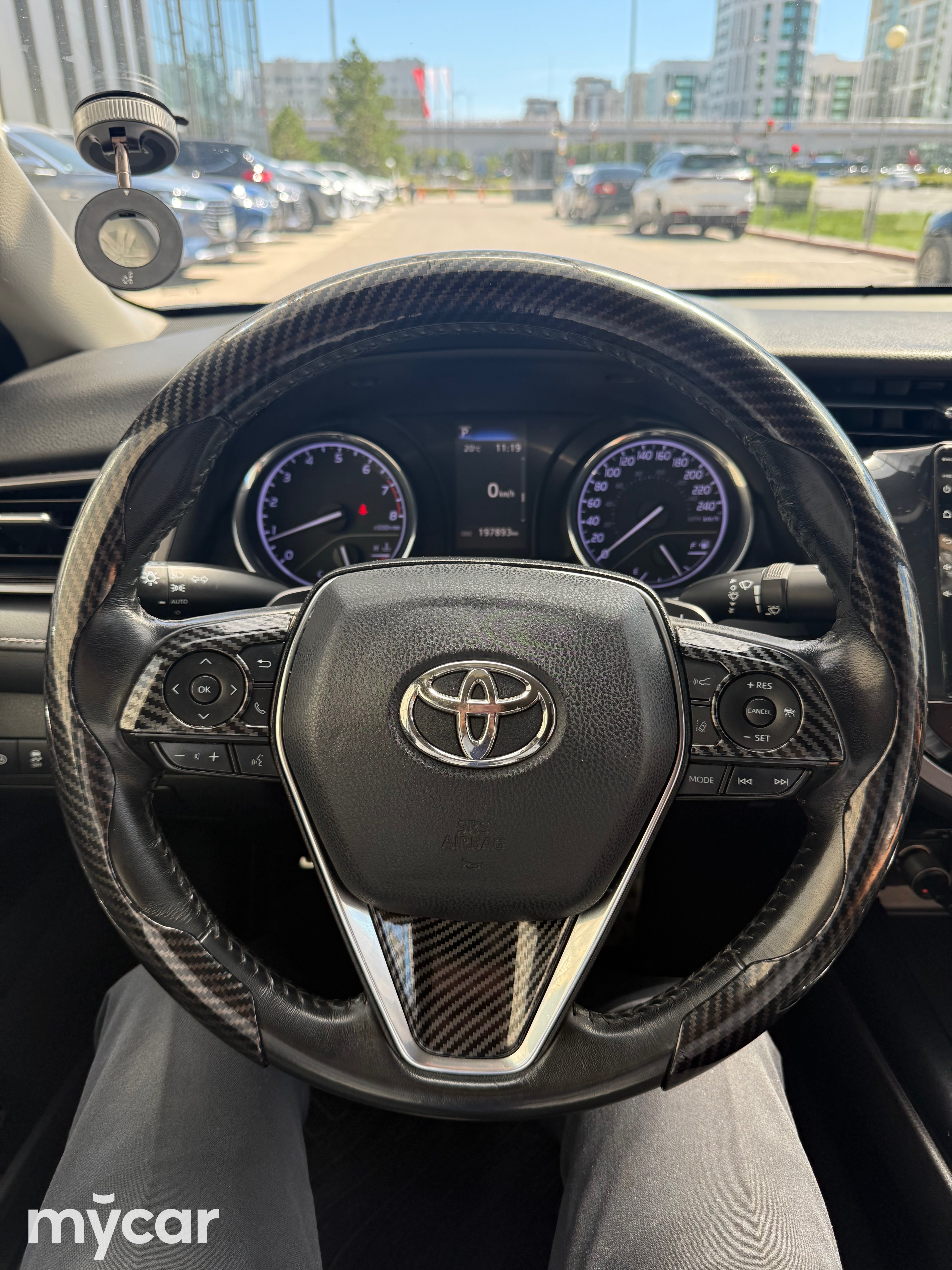Toyota Camry 2019