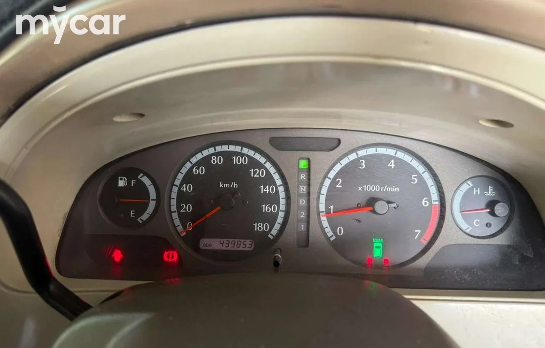 Nissan Presage 1998