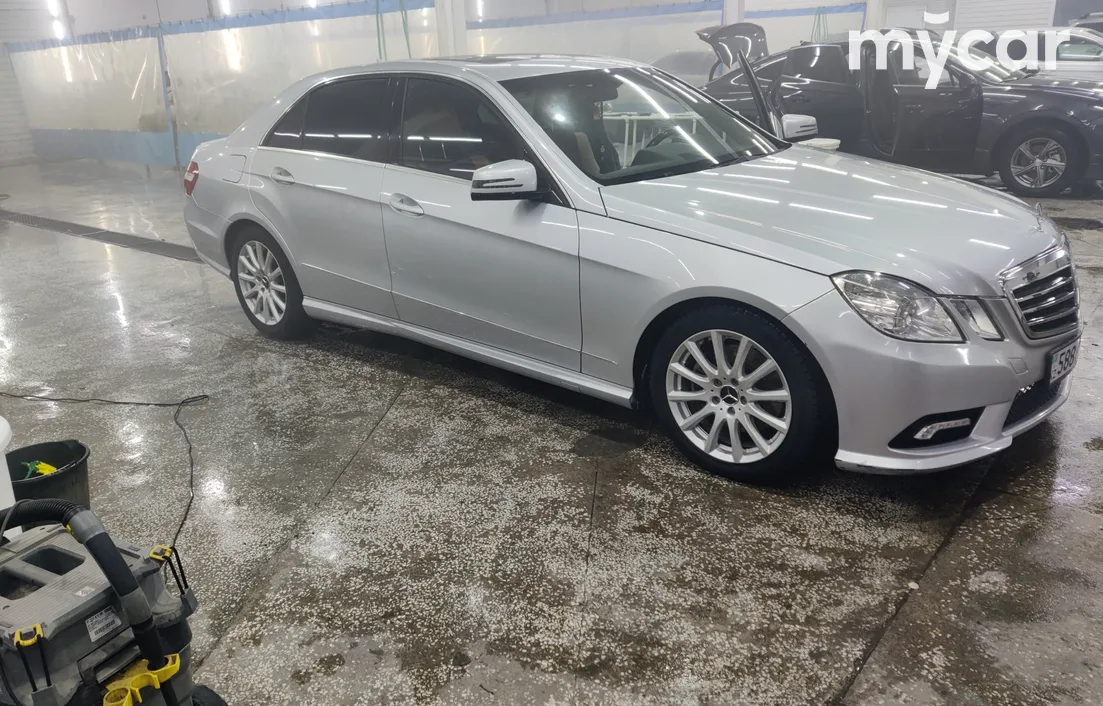 Mercedes-Benz E-Класс 2011