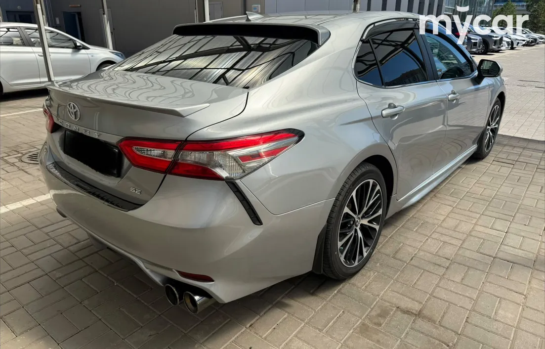 Toyota Camry 2019
