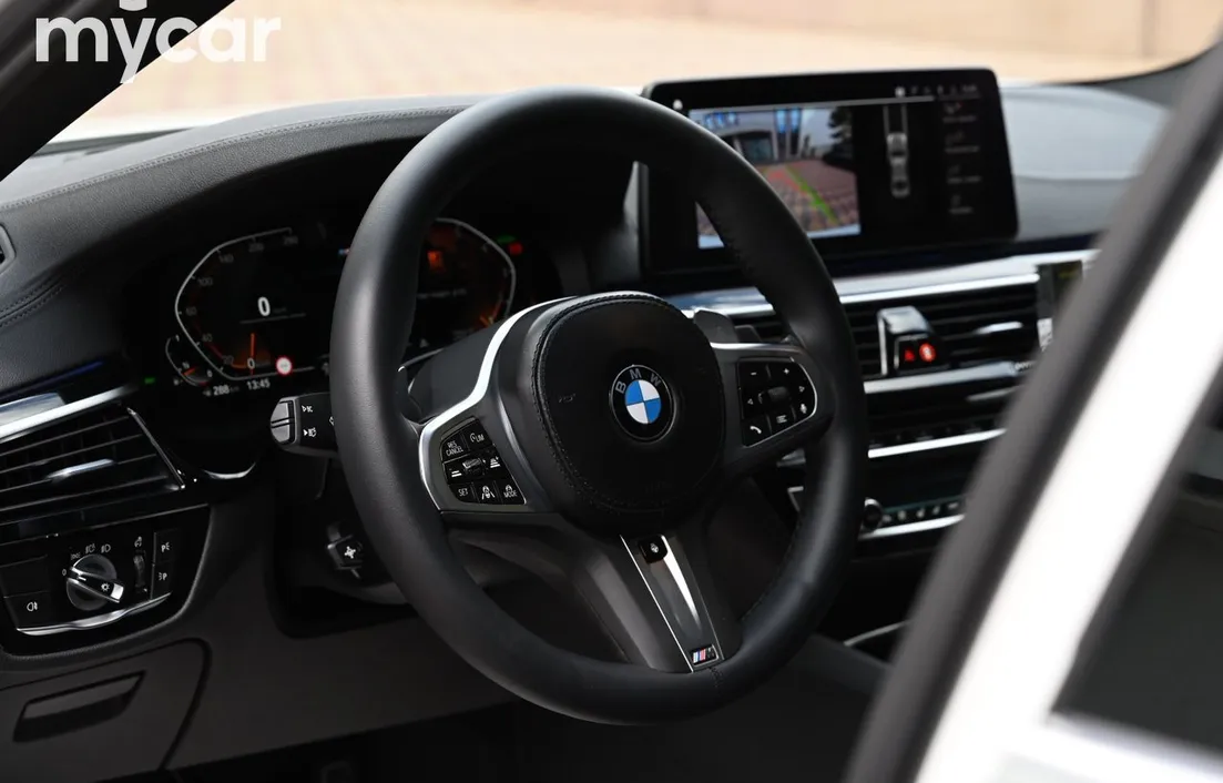 BMW 5 серия 2022