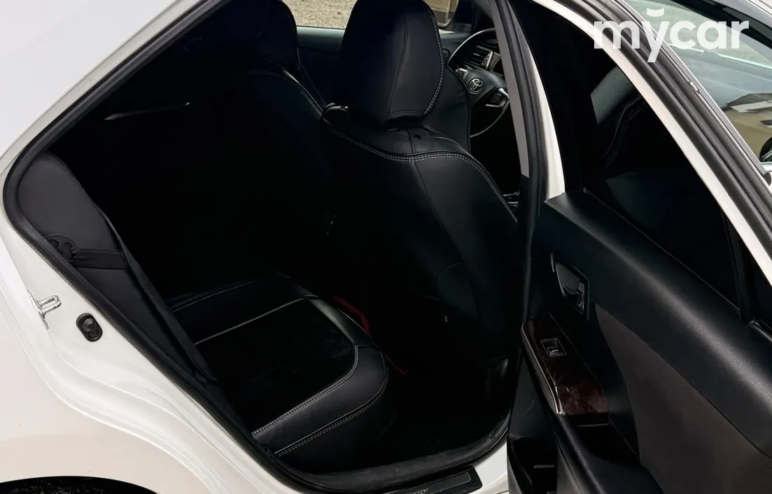Toyota Camry 2015