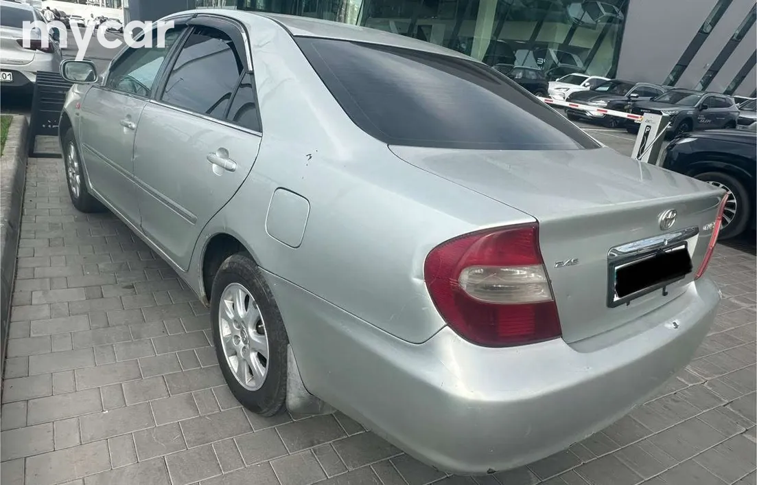 Toyota Camry 2004