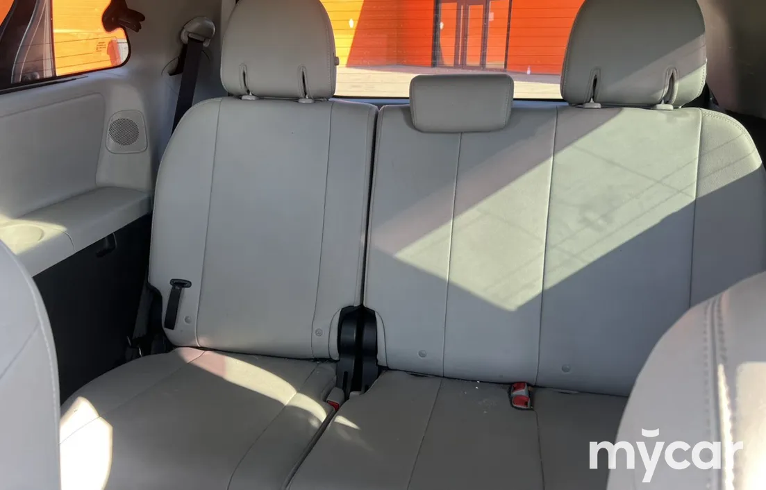 Toyota Sienna 2017