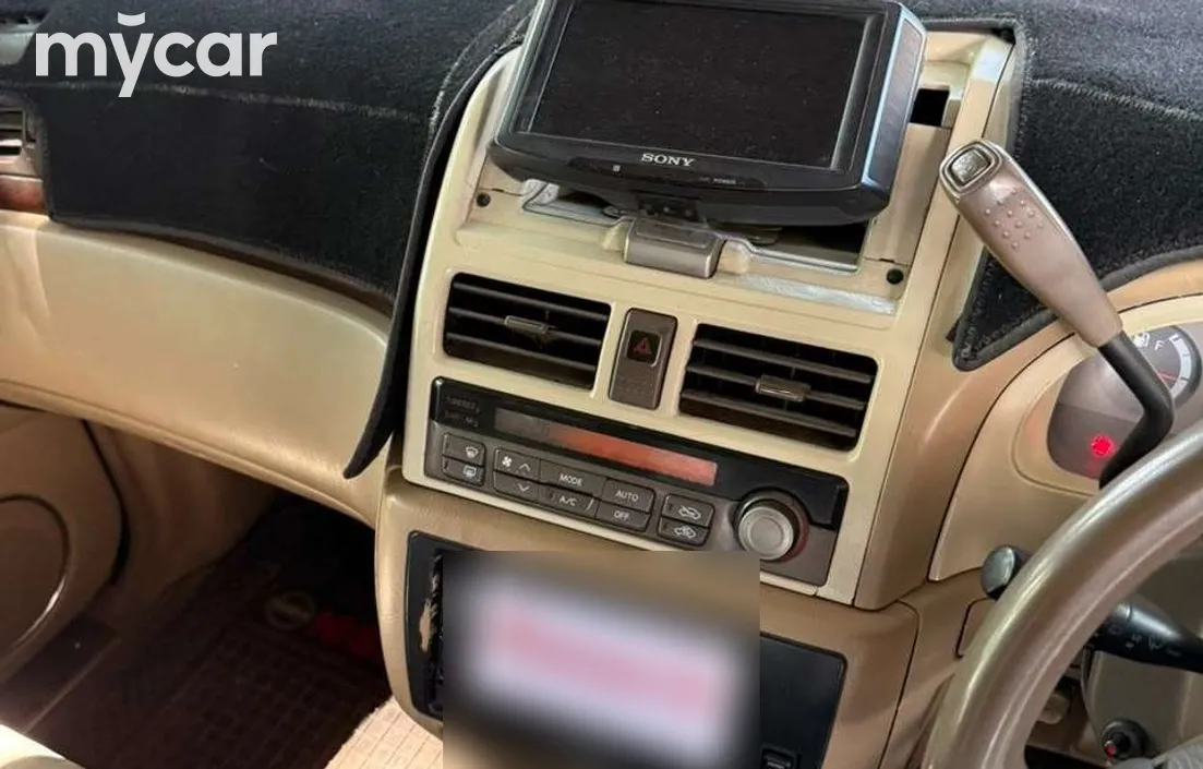 Nissan Presage 1998