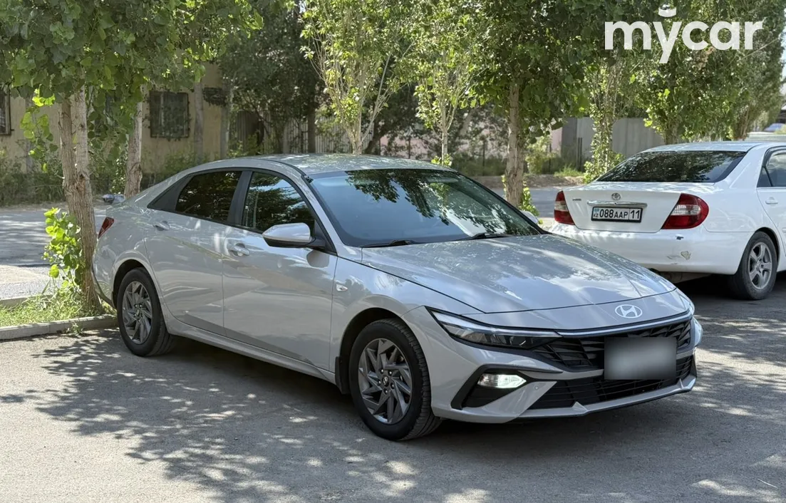 Hyundai Elantra 2024