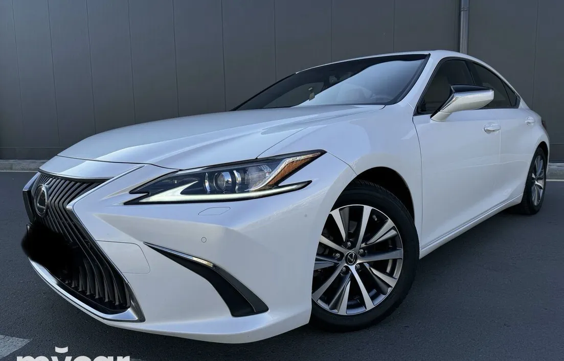 Lexus ES 2020