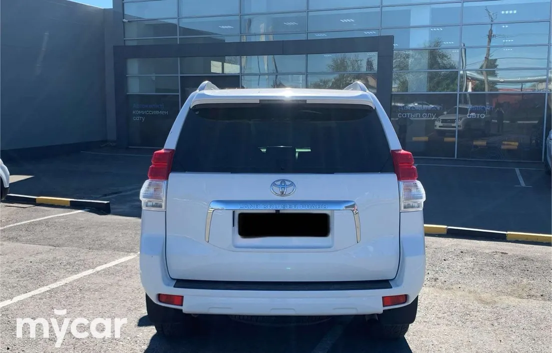 Toyota Land Cruiser Prado 2013